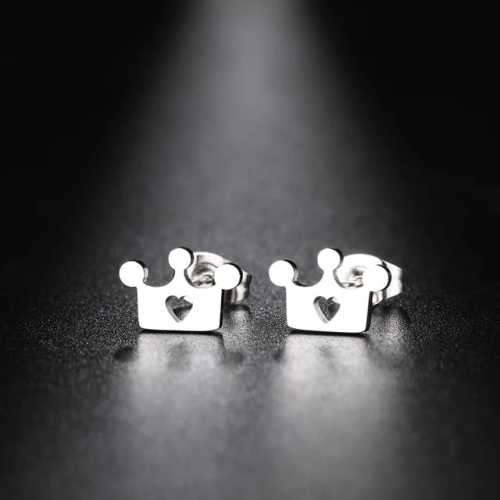 Retail Price R499 TITANIUM (NEVER FADE) SILVER CROWN WITH HEART Earrings