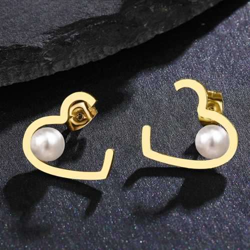 Retail Price R599 TITANIUM (NEVER FADE) HEART WITH PEARL Earrings (SILVER ONLY)