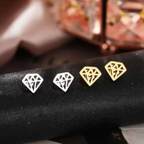 Retail Price R599 TITANIUM (NEVER FADE) SILVER DIAMOND SHAPE Earrings