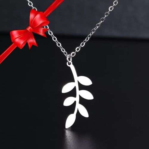 Retail Price R1099 SILVER LEAF Necklace 45cm TITANIUM (NEVER FADE)