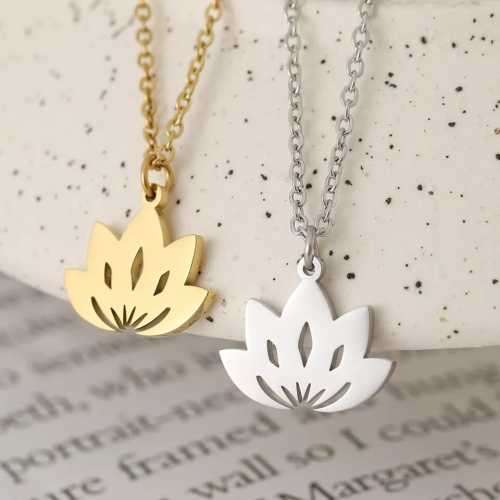 Retail Price R1199 TITANIUM (NEVER FADE) SILVER PLANT Necklace 45cm