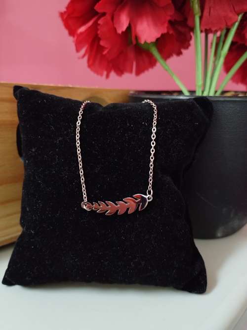 GOLD FEATHER Necklace 45cm