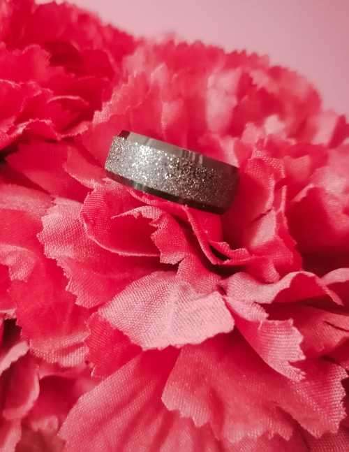 BLACK (NEVER FADE) RING SIZE 8 US