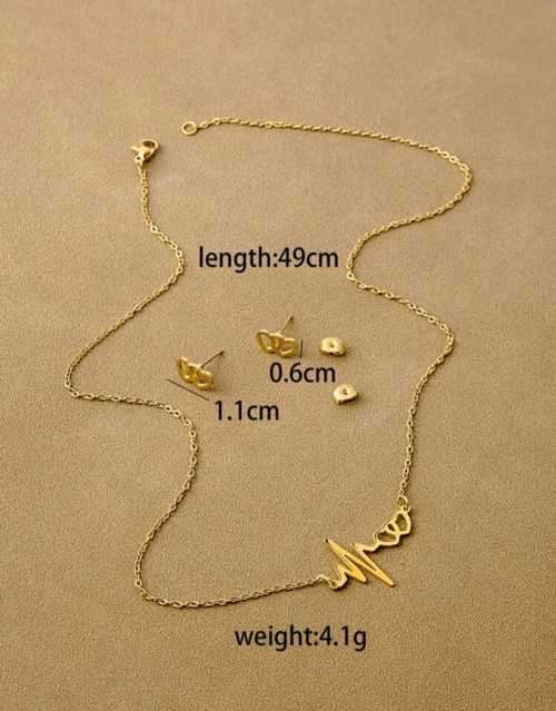 GOLD HEART EARRING & NECKLACE SET