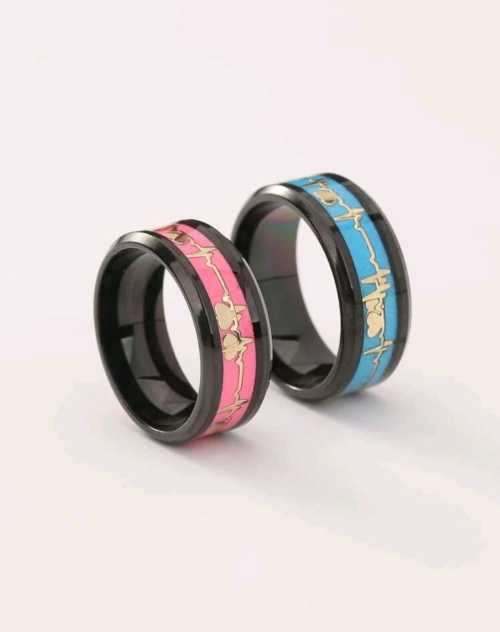 GLOW IN THE DARK RING WITH HEARTBEAT (PINK)