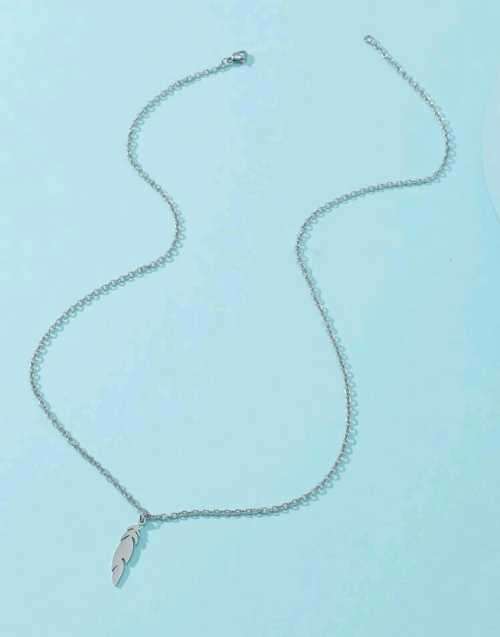 SILVER MENS FEATHER NECKLACE