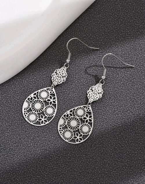 SILVER  PATTERN EARRINGS