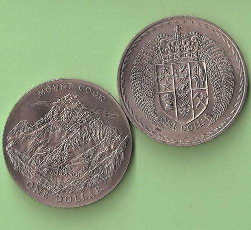 2 Attractive New Zealand Commemorative Crowns 1967 & 1970