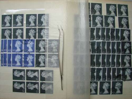 GREAT BRITAIN HIGH VALUE QUEEN ELIZABETH ONE POUND STAMPS