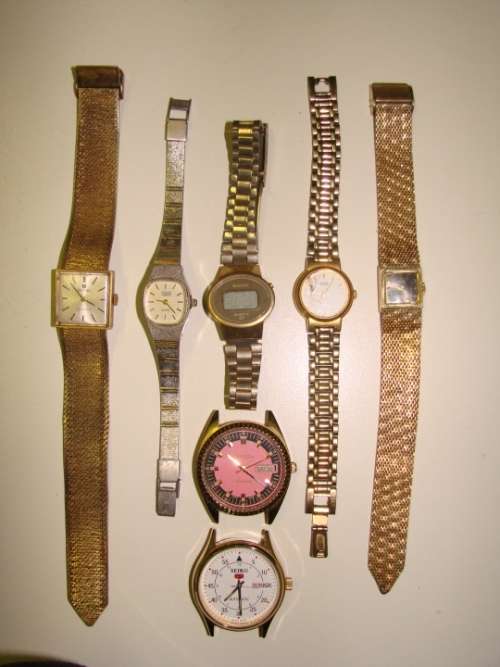 SELECTION OF HIGH BRANDED WATCHES FOR REPAIRS : SEE ALL PICTURES