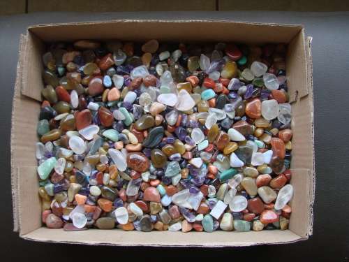 BOX FULL OF TUMBLED SEMI PRECIOUS STONES, LARGE AND SMALL APPROX 3Kg