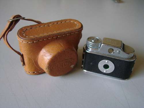 VINTAGE ANTIQUE MINATURE SPY CAMERA WITH LEATHER COVER : MADE IN JAPAN : UNTESTED