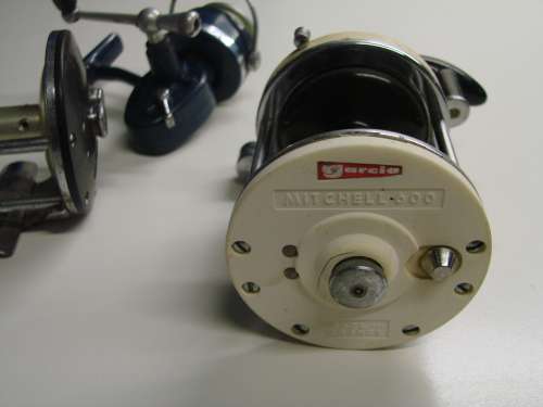 OLD STYLE FISHING REELS ALL FOR ONE BID