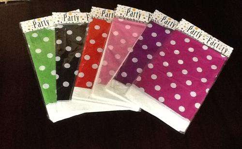 Polka dot plastic table cover - red