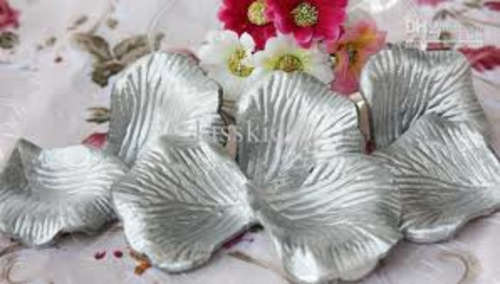 120 wedding silver rose material petals