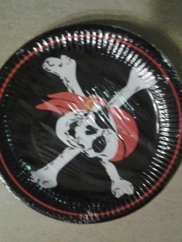 Pirate big paper plates (10), was R20 now R15