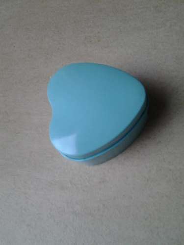Heart metal tin light blue