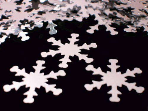 Snowflake table confetti, perfect for frozen party