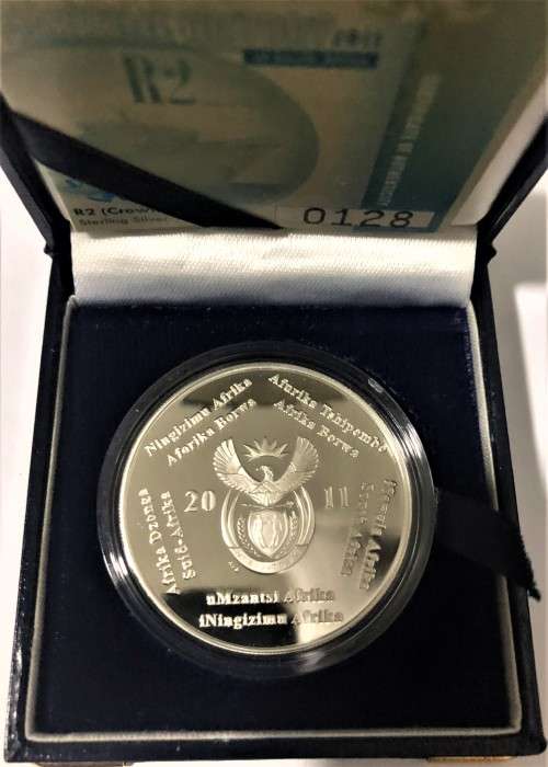 R2 Silver The Queen Mary 2(QM2) Ocean Liner