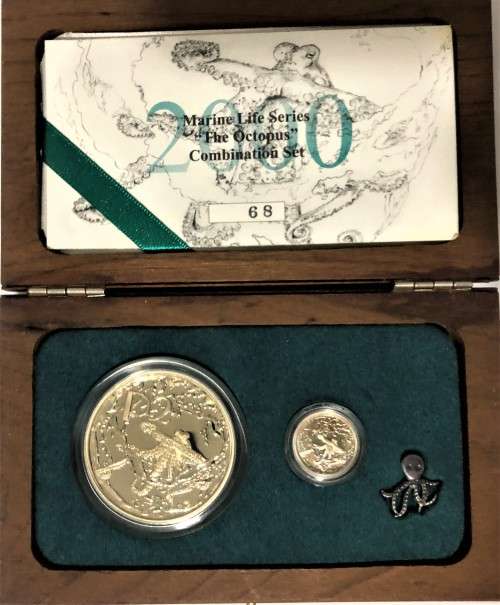 2000 Octopus Crown R2 Crown and1/2 cent Tickey with Charm Set