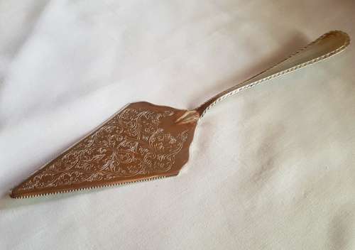Stunningly Beautiful Silver Cake/Pie Server
