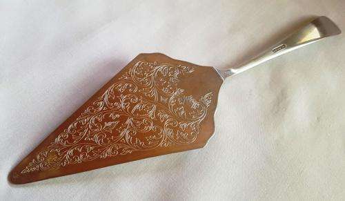 Stunningly Beautiful Silver Cake/Pie Server
