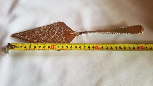 Stunningly Beautiful Silver Cake/Pie Server