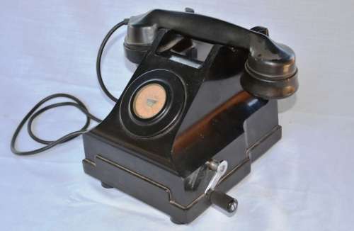 Highly Collectable 1930's Bakelite Siemens Brothers Crank Telephone. Patent 328926
