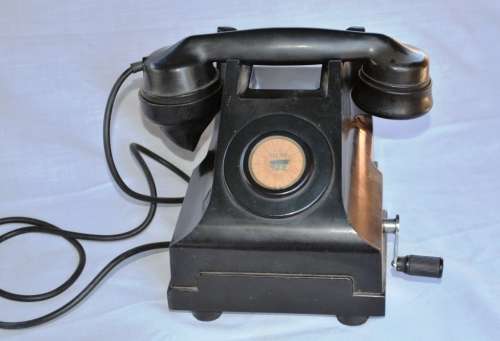 Highly Collectable 1930's Bakelite Siemens Brothers Crank Telephone. Patent 328926