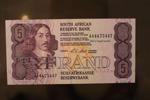 R 5 < CL Stals > AA 4673447 = UNC