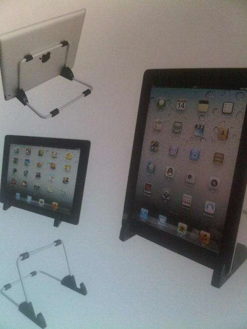 Universal Metal Stand for iPads Galaxy Tablet PC.