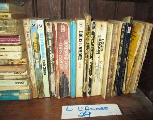 LOUIS L'AMOUR WESTERN BOOKS x 36