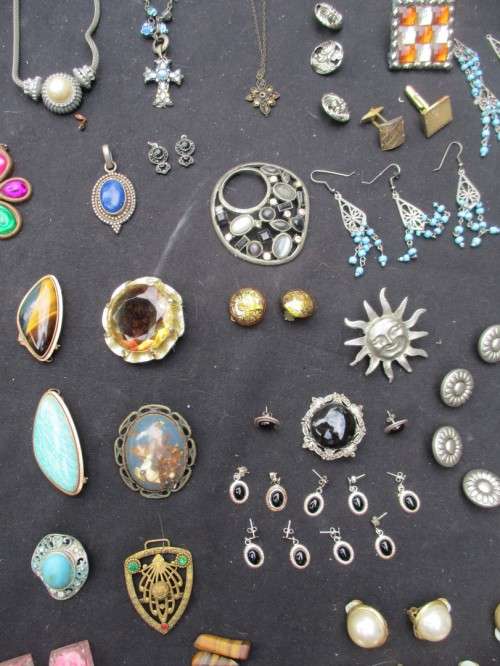 Mixed Batch of Costume Jewellery and other