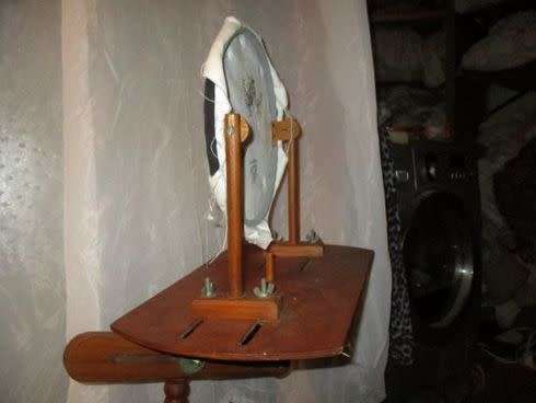 Rotating Canvas Easel with attachments