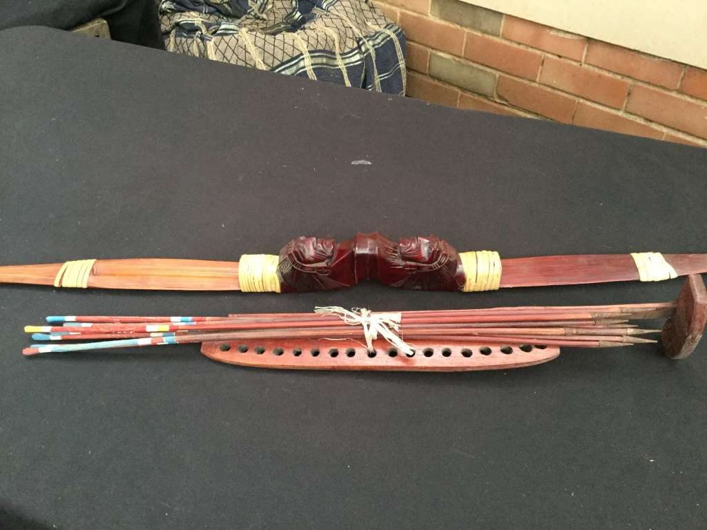 American Bow and Arrow Ornamental Set