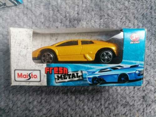 COLLECTABLE TOY CAR