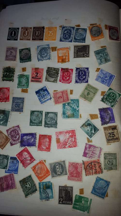 Set of 127 Deutsche stamps