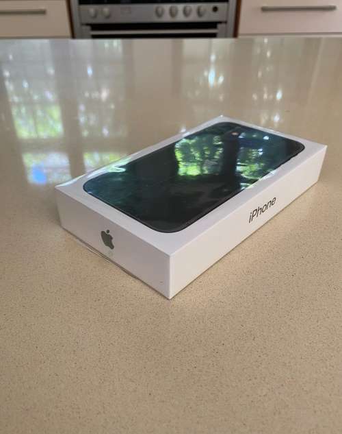 iPhone 11 64GB | NEW | Fast Overnight Delivery + Apple Warranty + Gift Bag