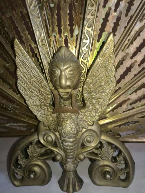 STUNNING BRASS PEACOCK FOLDING FAN FIRESCREEN