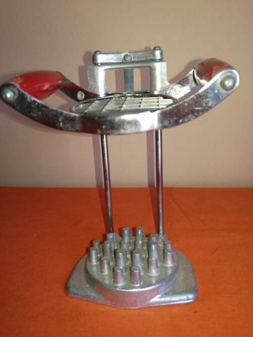 VINTAGE POTATO CHIP SLICER