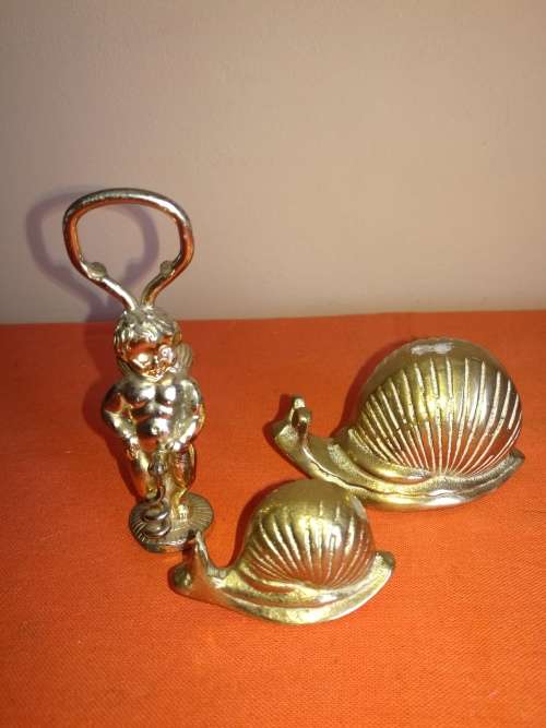 3 ASSORTED BRASS ITEMS