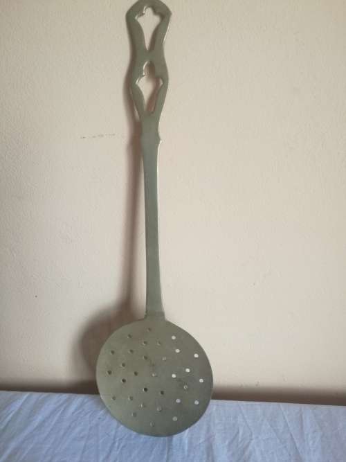 SET OF BRASS DECORATIVE WALL CUTLERY