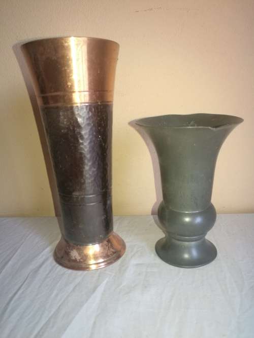 2 X LOVELY VINTAGE VASES
