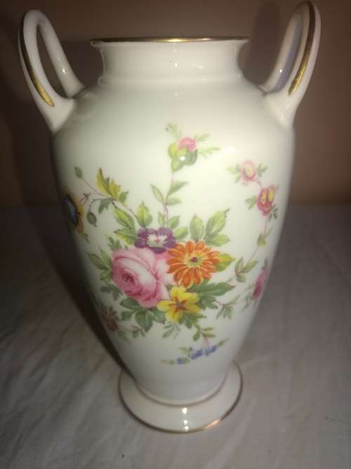 LOT OF 3 X COLLECTIBLE CERAMIC PIECES