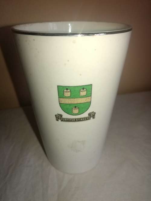 LOT OF 3 X COLLECTIBLE CERAMIC PIECES