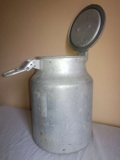 STUNNING ALUMINIUM MILK CAN