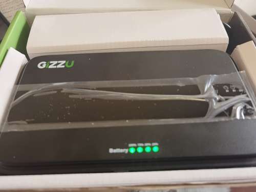 BARGAIN DEAL Gizzu 8800MAH Mini Dual DC UPS| KEEP WIFI and LAPTOP ON| Not tested