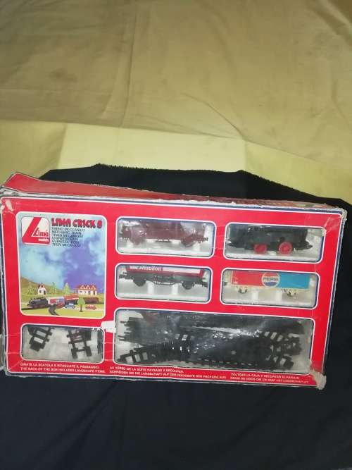 LIMA CRICK 8 WIND UP TRAIN SET