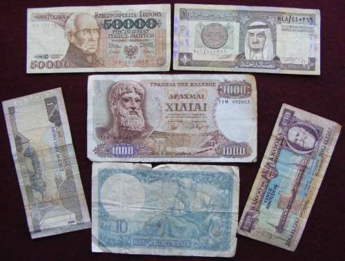 6 FOREIGN  BANK NOTES