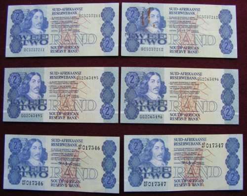 3 PAIRS OF SERIAL NOTES SIGNED BY TW  de  JONGH   UNC.  One with paperclip mark